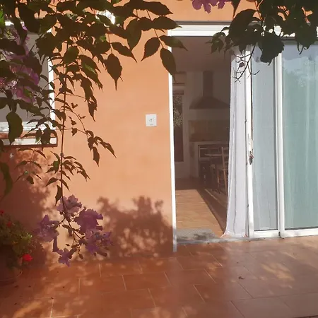 A Vigna Vecchia - 3 Pieces Sud Vecchio Bed & Breakfast 4*